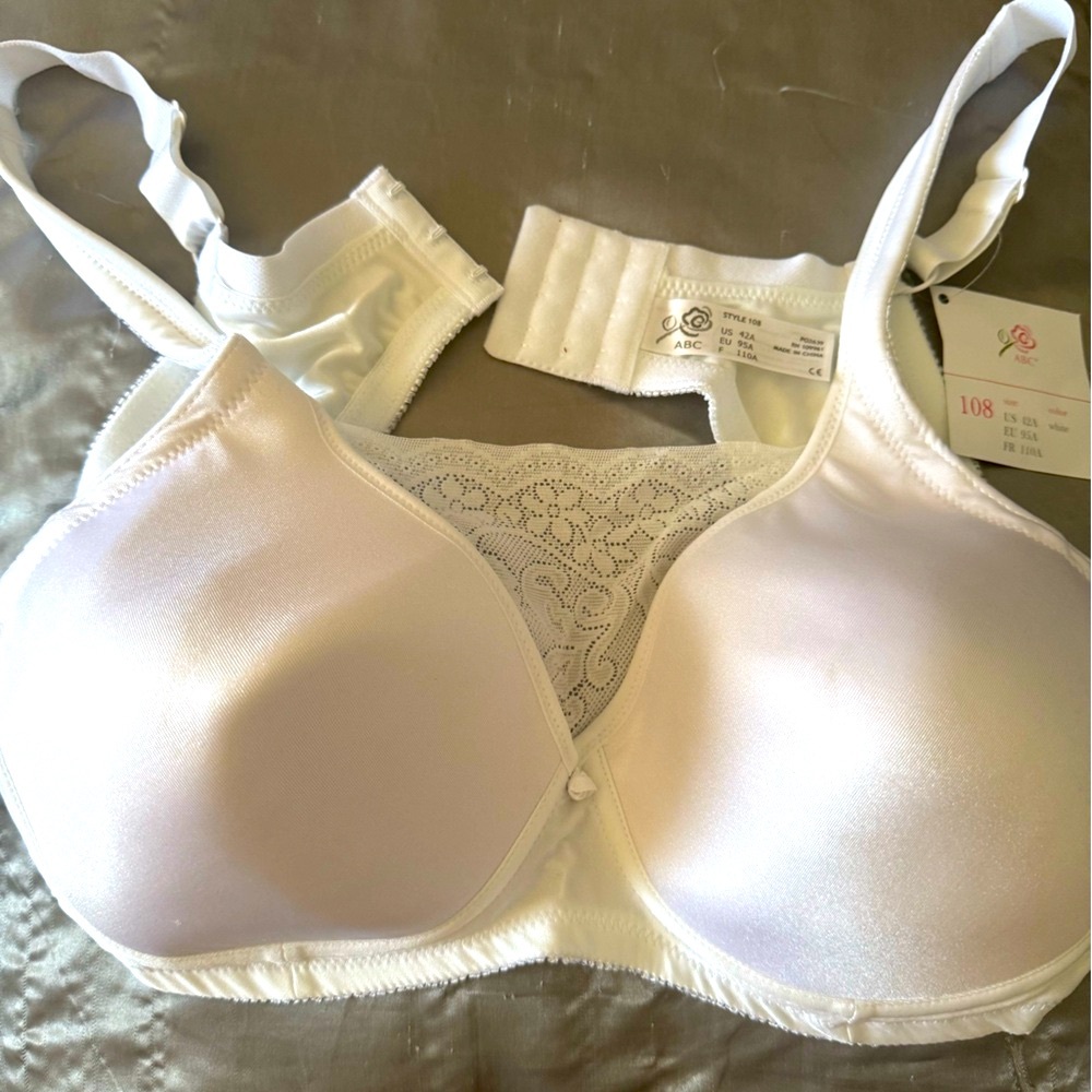 ABC American Breast Care White Lace Women's Camisole Bra - 108-  NWT - Size 42A